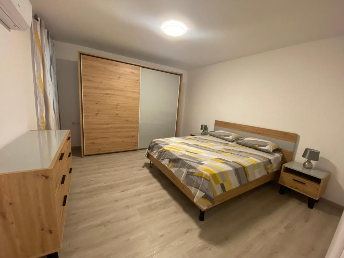 Modern Apartment With Large Outdoor Area - Sleeps 7, Close To Malta International Airport Luqa Zewnętrze zdjęcie
